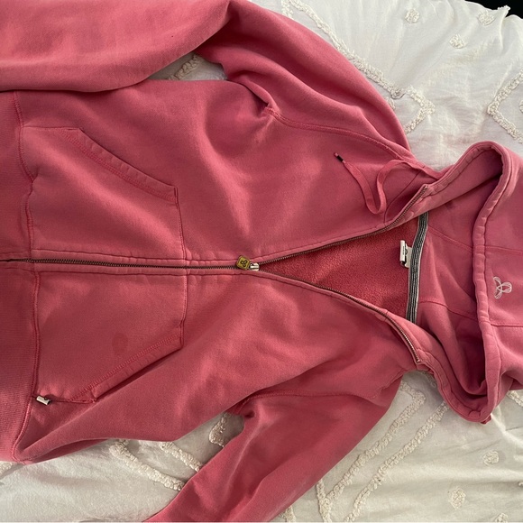 Aritzia TNA pink vintage zip up - Picture 1 of 6